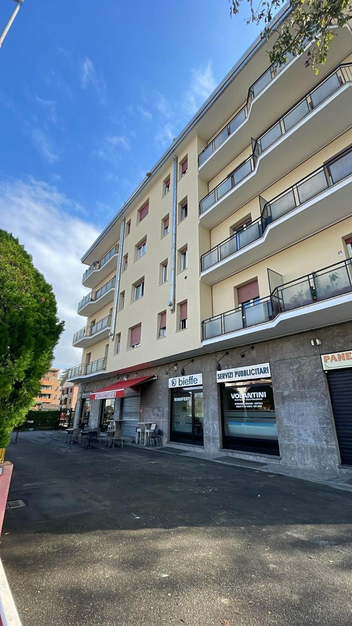 Soleo Guesthouse 몬차 외부 사진