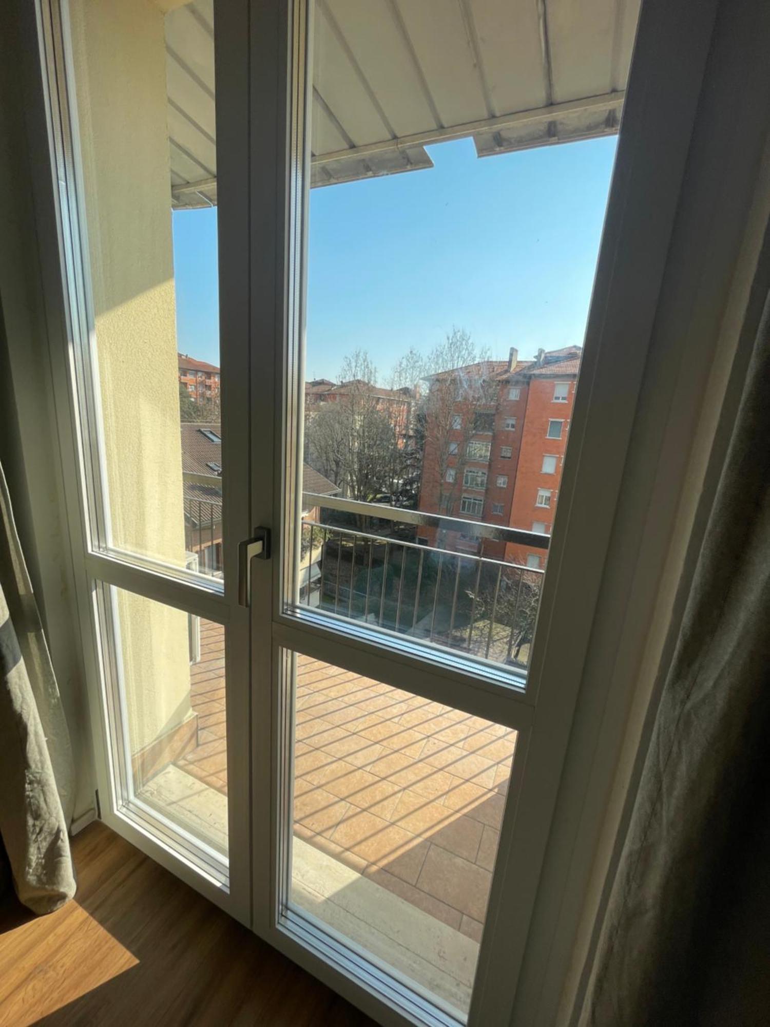 Soleo Guesthouse 몬차 외부 사진